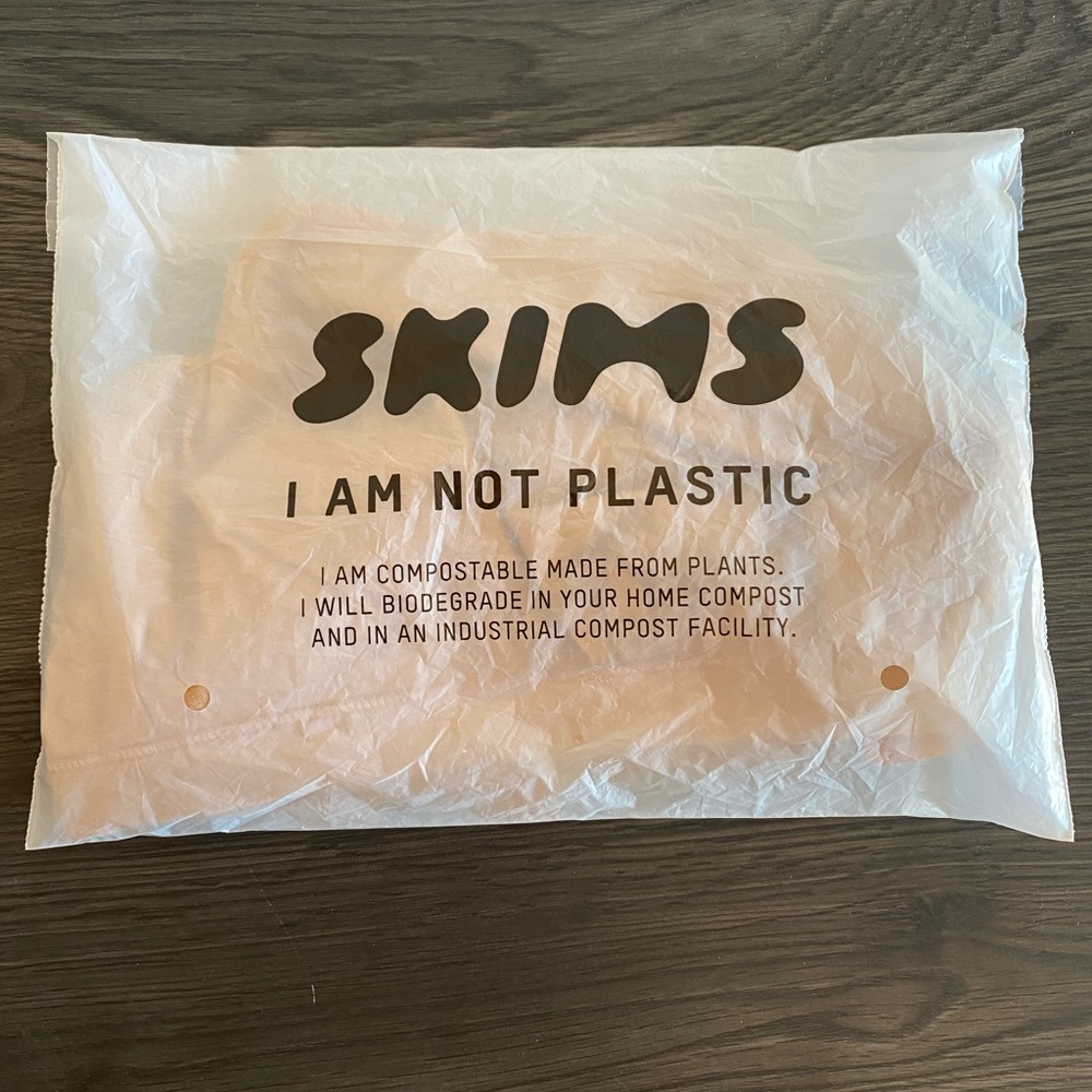 NWT Skims fits everybody triangle bralette